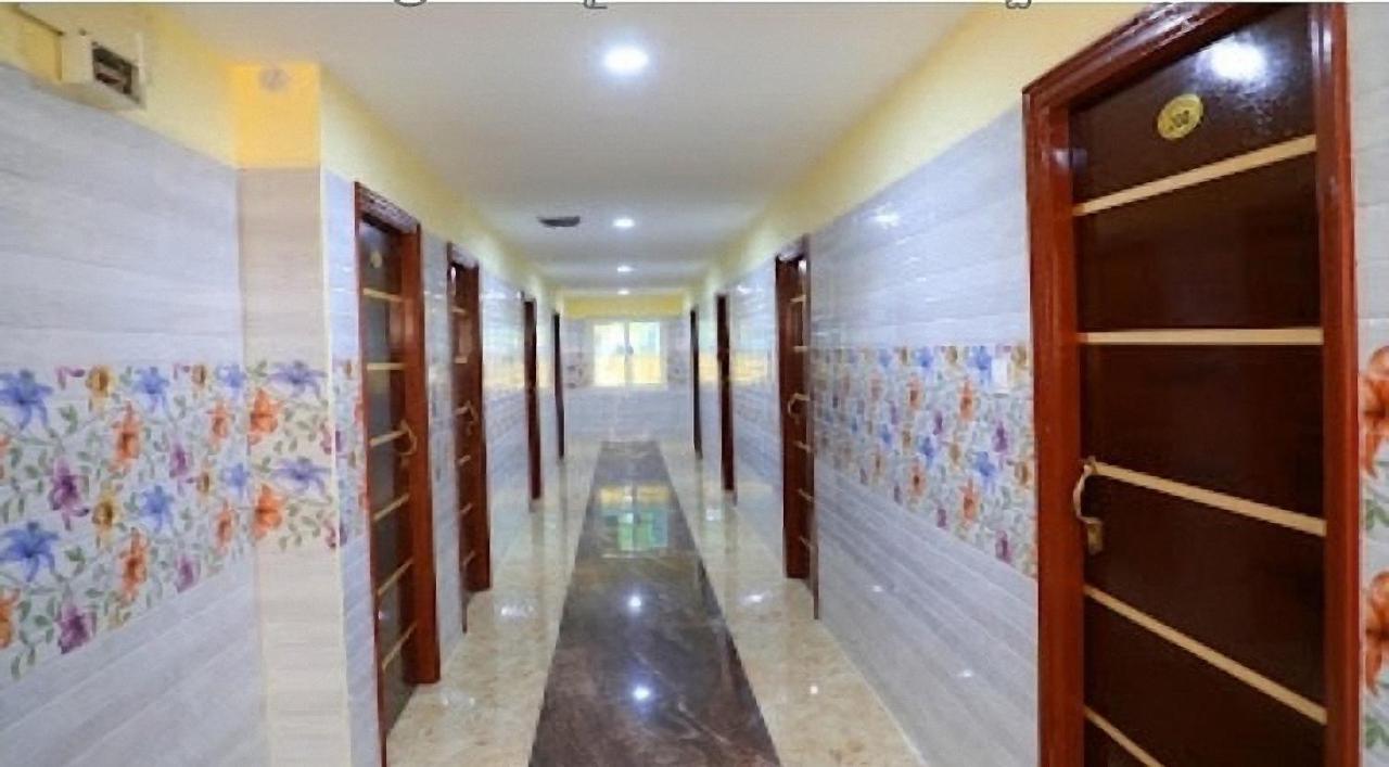 Surya Grand Tiruchanoor Tirupati Exteriör bild